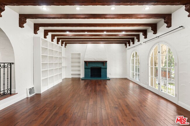 Foto del edificio - 258 S Orange Dr