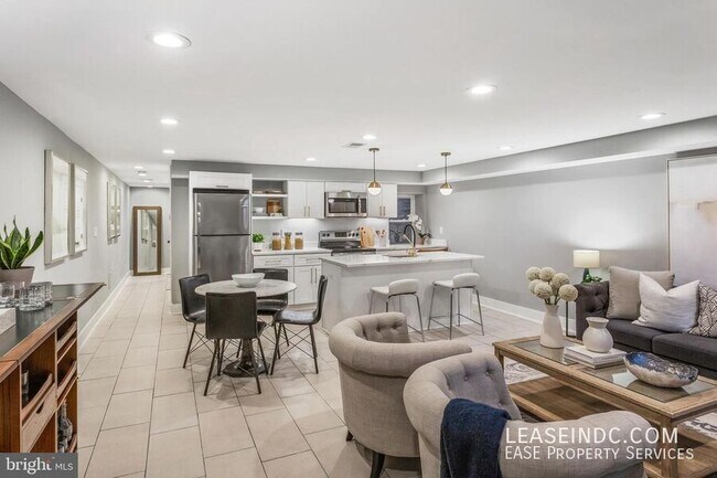 Foto del edificio - 219 Morgan St NW