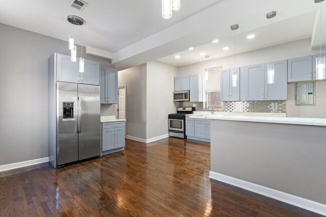 Building Photo - 6540 S Maryland Ave