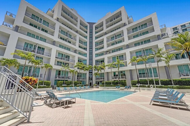 Foto del edificio - 350 NE 24th St