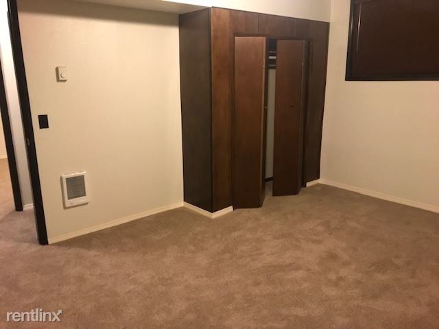 Building Photo - 2 br, 1 bath Apartment - 743 "I" St. B Unit B