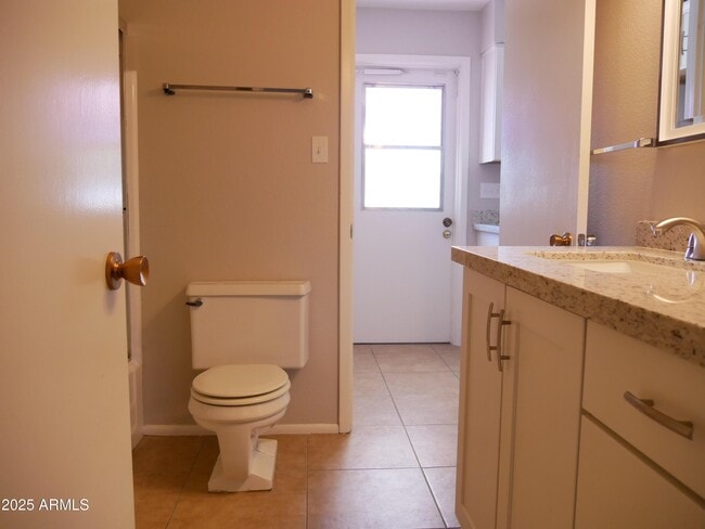 Foto del edificio - 1719 N Circle Dr