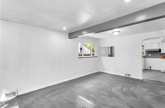 Photo - 3111 Mary St House