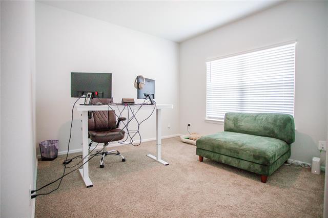 Building Photo - 200 Lantana Trl