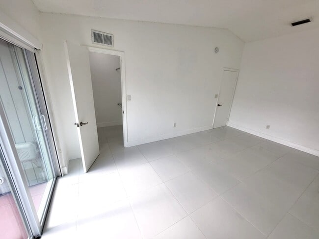 Foto del edificio - 10345 SW 209th Ln