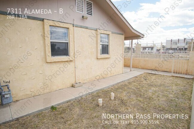 Building Photo - 2 BDR Home Near Ascarate Park!