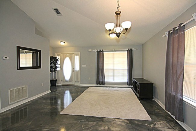 Foto del edificio - 1606 Ella Ruth Dr