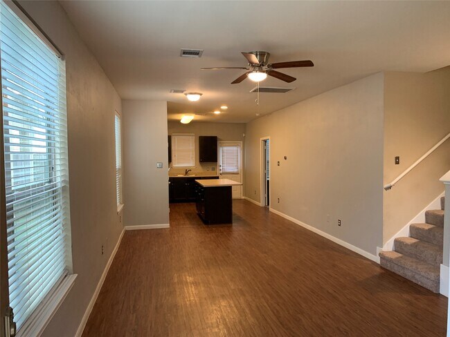 Foto del edificio - 17038 Wilthorne Gardens Ct