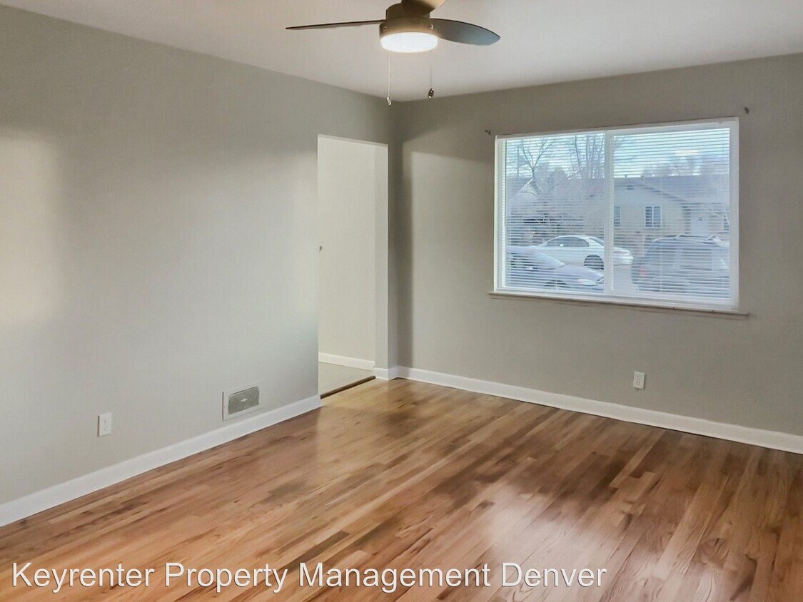Foto principal - 2 br, 1 bath House - 5523 East Thrill Place