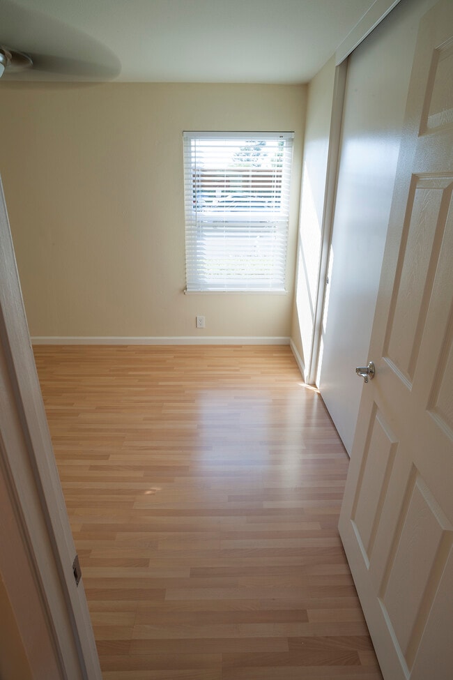 Bedroom. - 426 Orange Blossom