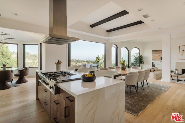 Foto del edificio - 1666 Summitridge Dr
