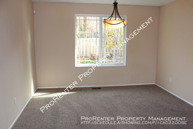 Building Photo - 1530 E Heather Cir