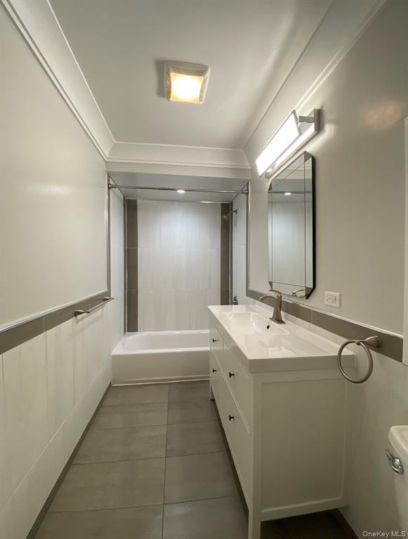 Foto del edificio - 8 Birchwood Ave