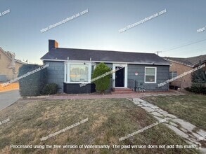 Building Photo - 922 S Vicentia Ave