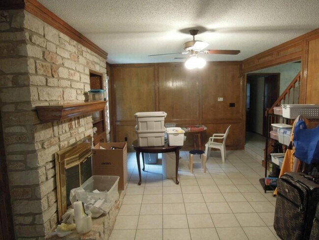 Building Photo - 10702 Ashton Cove