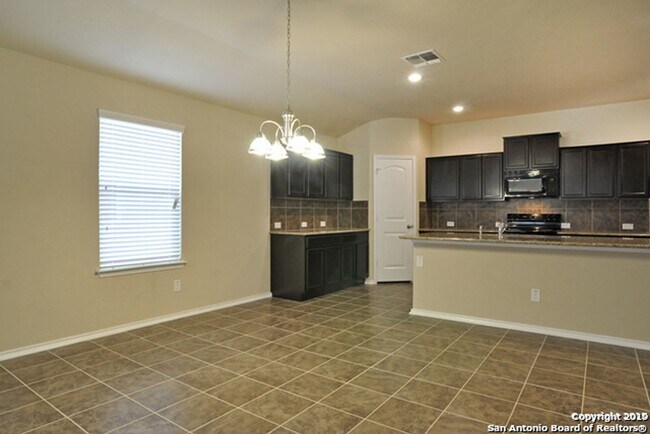 Foto del edificio - 4 Bedroom/2 Bath Amhurst Subdivision