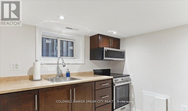 Photo du bâtiment - 464 Maybank Ave