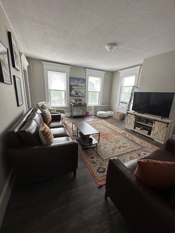 Building Photo - 357 K St
