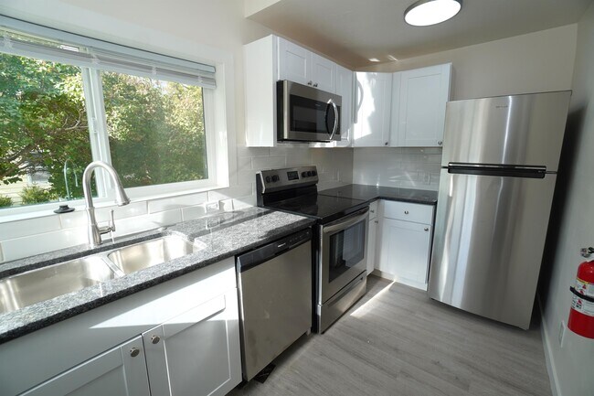 Foto del edificio - 1724 6th St S