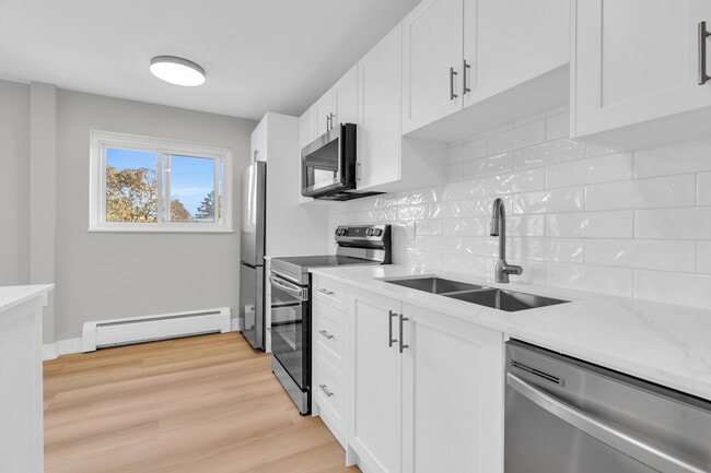 Photo du bâtiment - 437 Hazel St