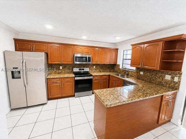 Foto del edificio - 8215 SW 23rd St