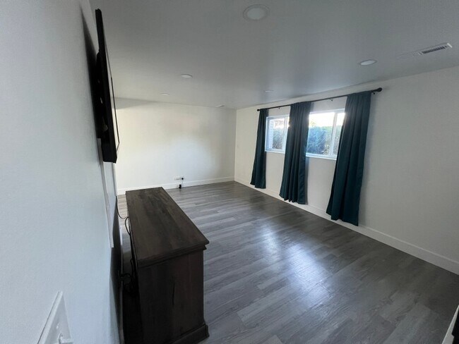 Building Photo - 3576 S 1300 E