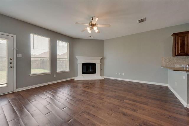Building Photo - 2640 Lake Ridge Dr