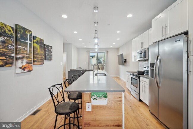 Foto del edificio - 1246 E Fletcher St