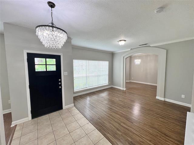 Building Photo - 613 Norwood Dr