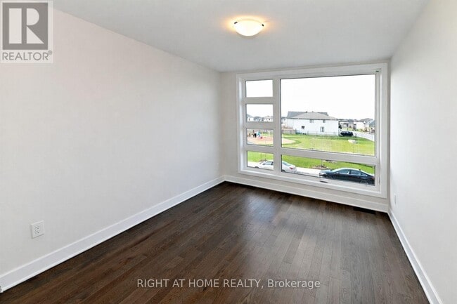 Building Photo - 180 Hawkeswood Dr