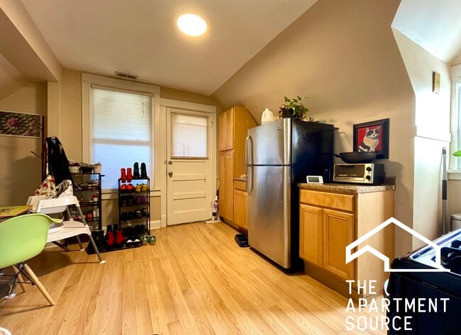 Foto del edificio - 3434 W Drummond Pl