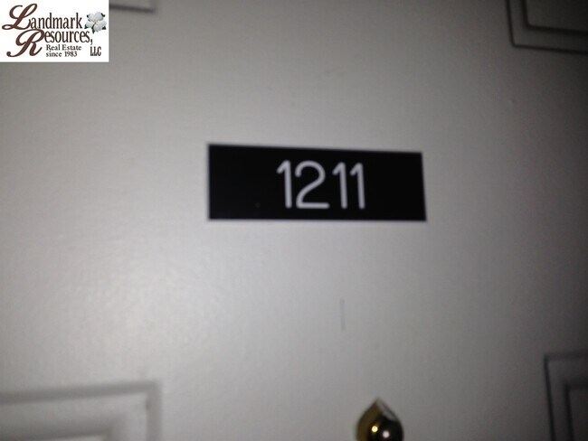 Foto del edificio - 1600 Park Cir