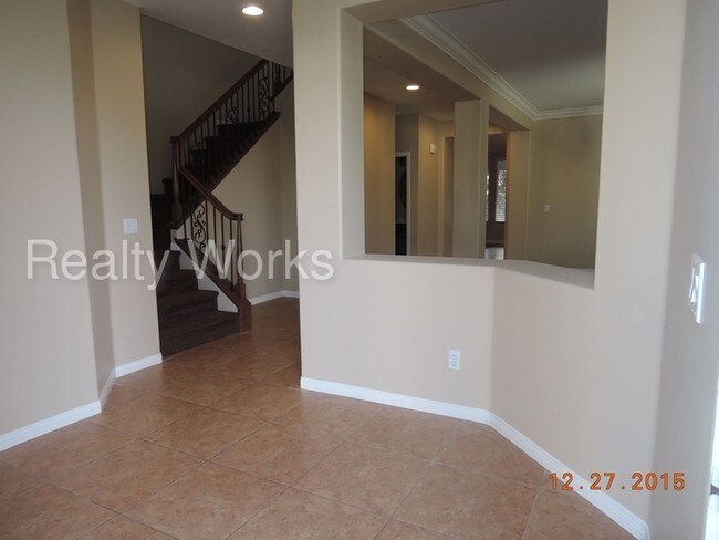 Building Photo - Temecula Harveston 5 Bedroom Home for rent.