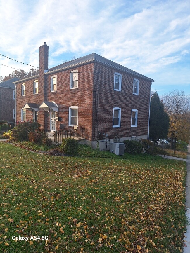 Building Photo - 3721 Frankford Ave