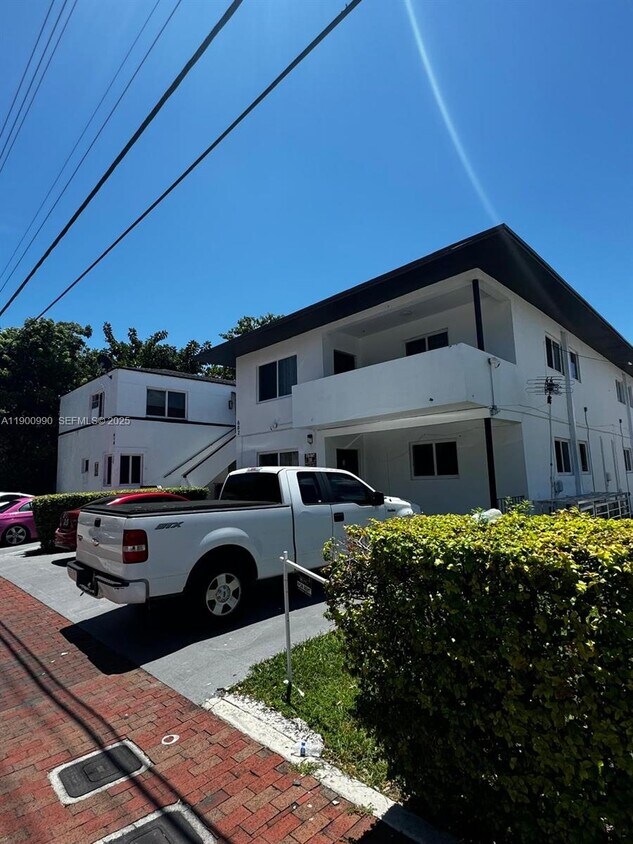 Primary Photo - 602 SW 13th Ave