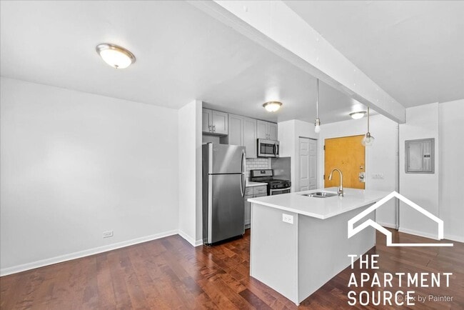 Foto del edificio - 7319 N Rogers Ave