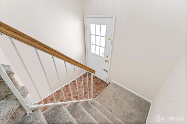 Building Photo - 421 Plymouth Rd