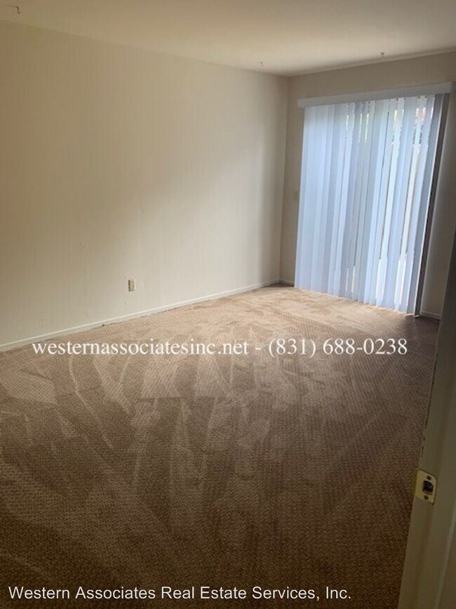 Foto del edificio - 4798 River St