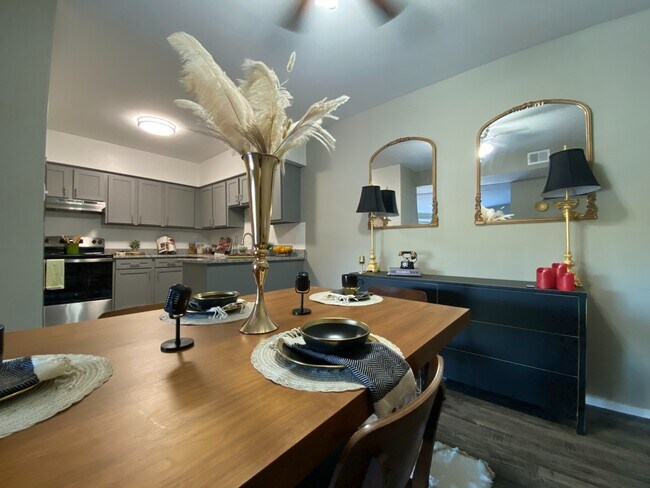 Haven on the Lake | Dining Room - Haven on the Lake Apartments
