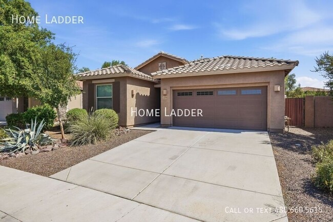 Building Photo - 3234 E Dogwood Pl