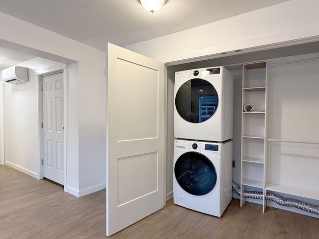 Building Photo - 1944 Olympia Ave NE