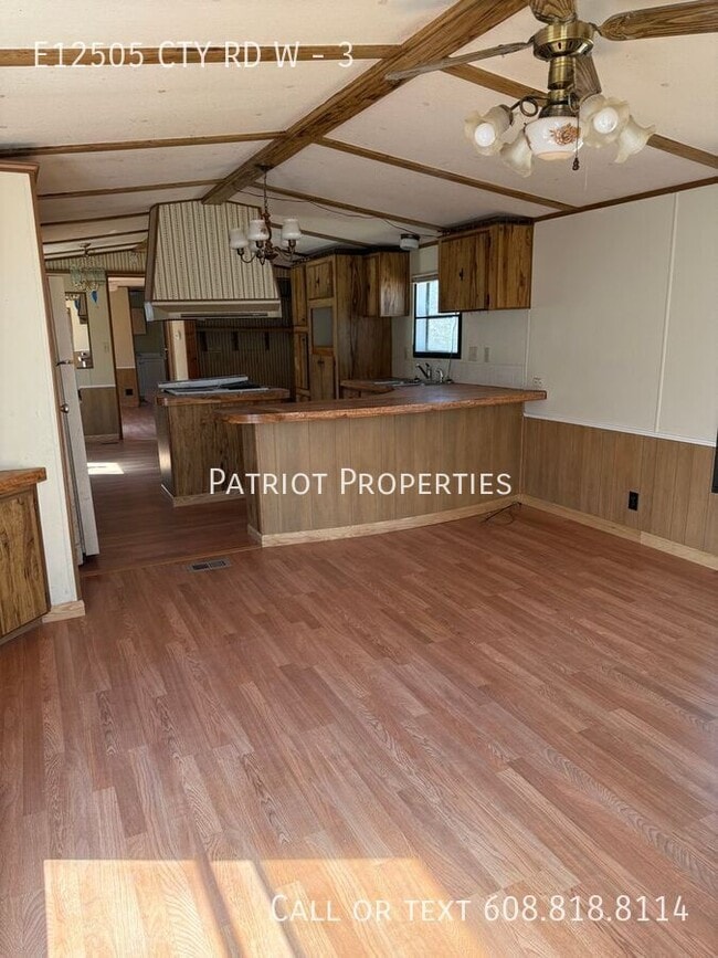 Foto del edificio - E12505 County Rd W