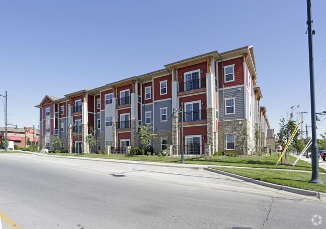 Building Photo - The Welstone at Mission Crossing