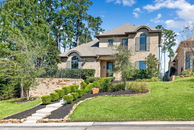 Foto del edificio - 32 Evangeline Blvd