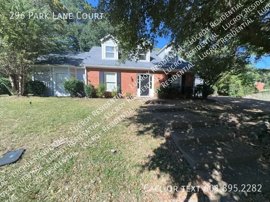 Primary Photo - Welcome to this charming 3 bedroom, 3 bath...