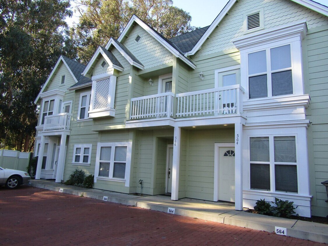 Primary Photo - 2 br, 1.5 bath House - 564 Adina Way