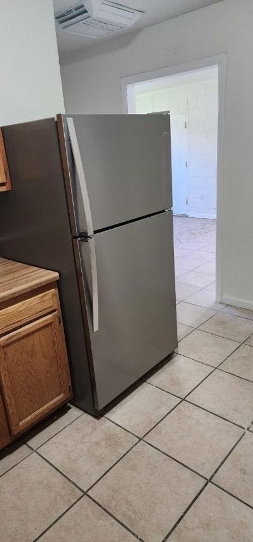 Building Photo - Remodeled 1 bed, 1 bath.