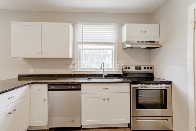 Foto del edificio - Charming 2 Bedroom in Greenville!
