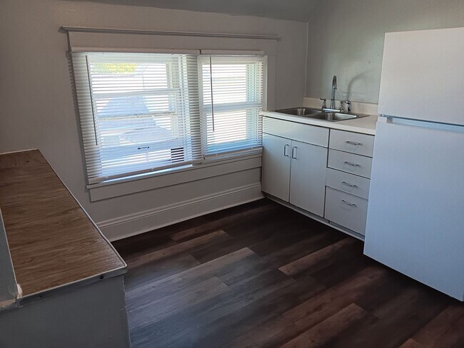 Foto del edificio - 344 1st St