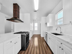 Building Photo - 8135 Chateau St